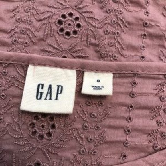 GAP eyelet top with 3/4-length sleeves (size S) - Picture 5 of 6